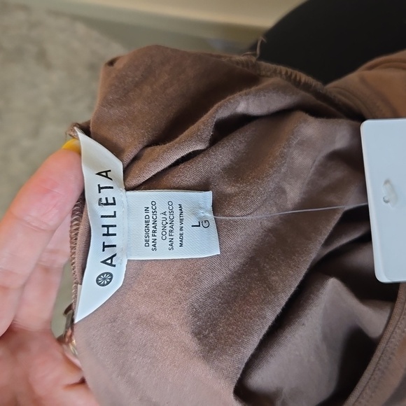 NWT Athleta Light Brown Athleisure Lightweight Outbound II Tank Size Large - Picture 7 of 11